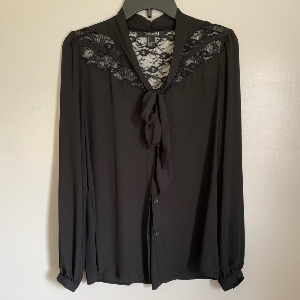 Forever 21 Button-down Lace Panel Blouse